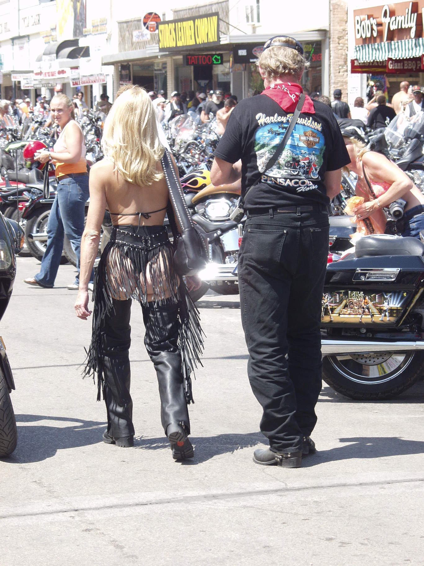 biker female leathers